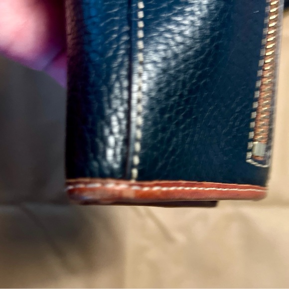 Dooney & Bourke Black Leather Wallet with Tan Trim - Picture 7 of 7
